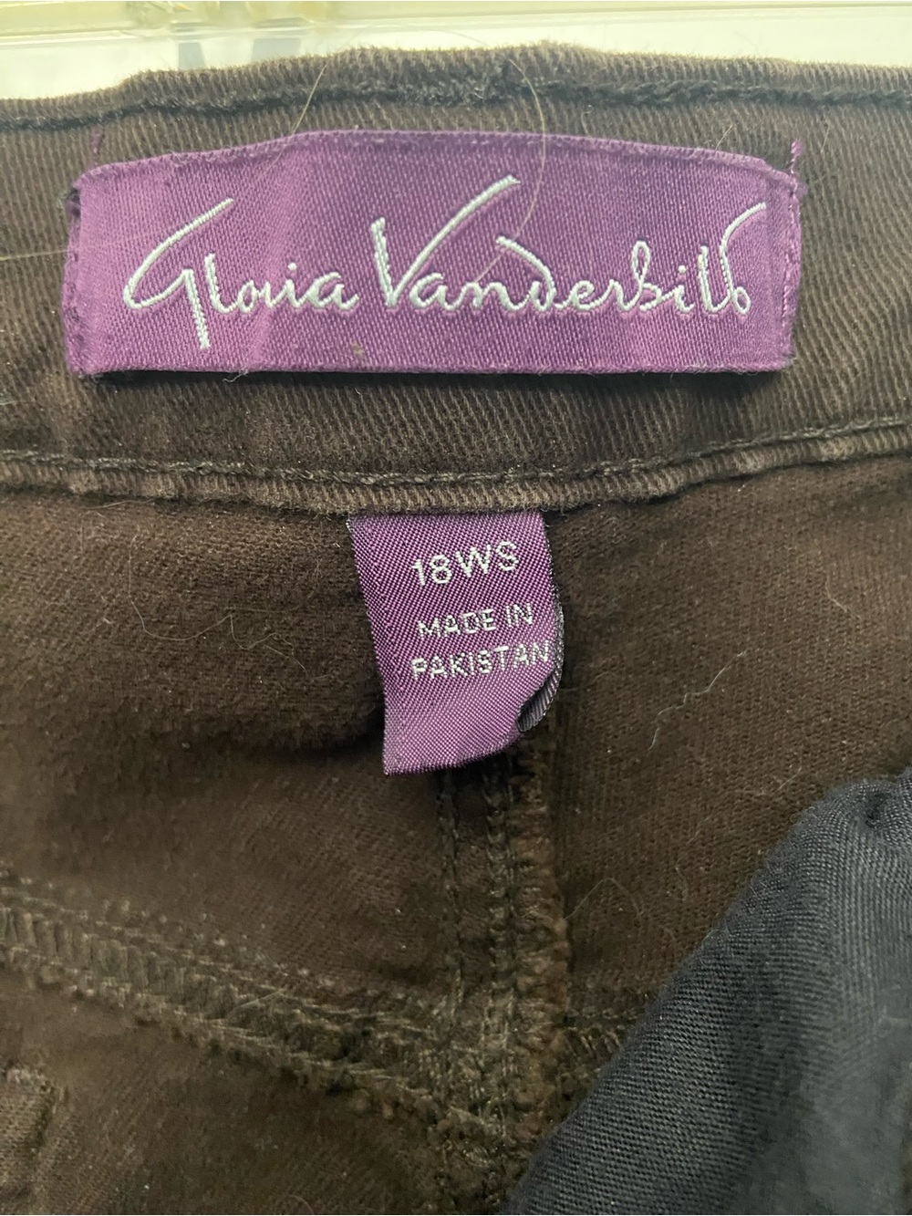 Gloria Vanderbilt Brown Pants with Purple Label 18WS. Short